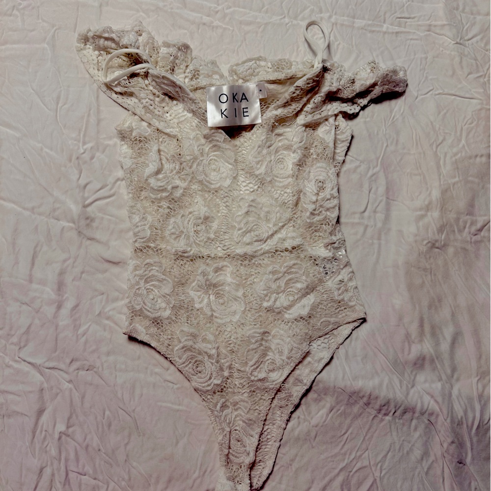 Workhall Medium White Rose Lace Bodysuit